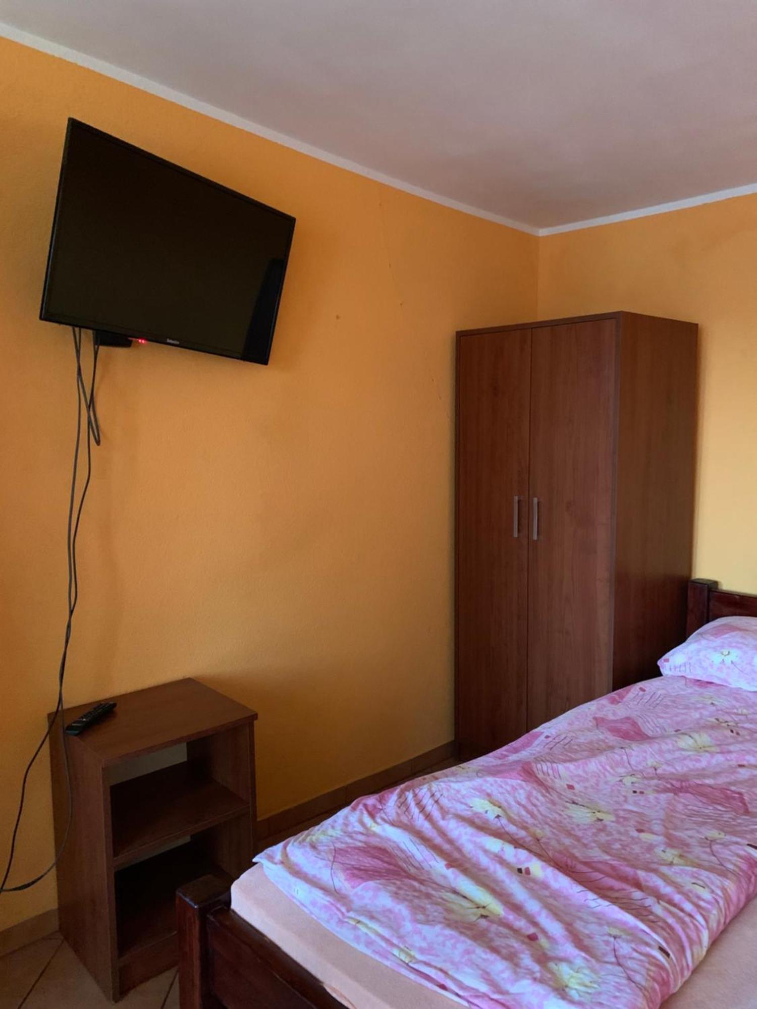 Apartamenty I Pokoje Z Widokiem Na Jezioro Wielewskie Zewnętrze zdjęcie