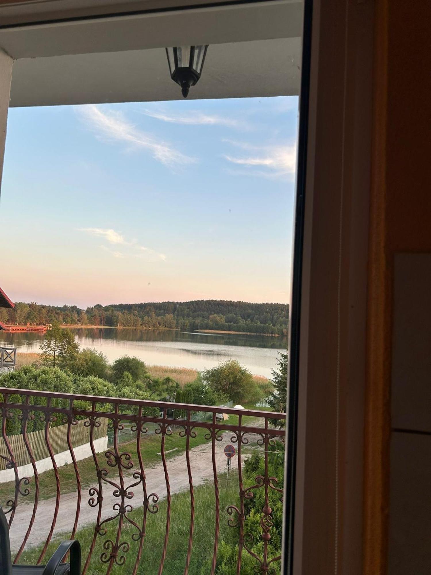 Apartamenty I Pokoje Z Widokiem Na Jezioro Wielewskie Zewnętrze zdjęcie